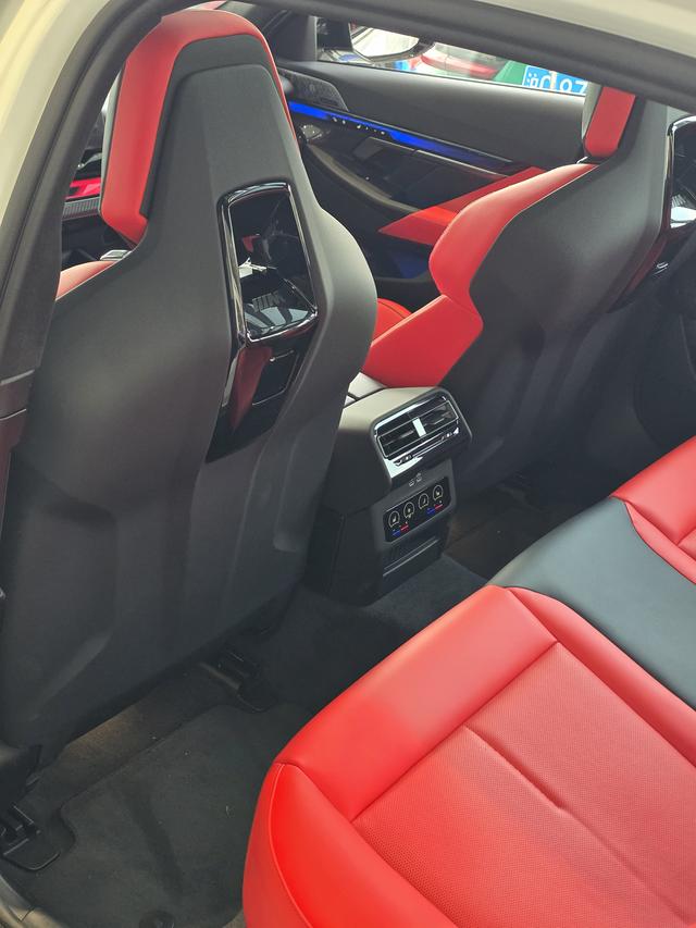 BMW M5 New Energy #10 BMW M5 New Energy car image #10