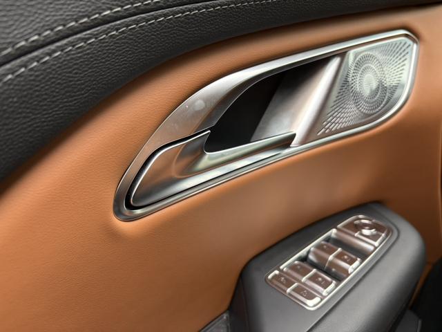 HongQi HQ9 PHEV 2024 #10 HongQi HQ9 PHEV 2024 car image #10