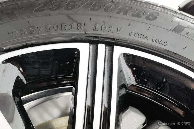 HongQi H5 PHEV 2025 #10 HongQi H5 PHEV 2025 car image #10