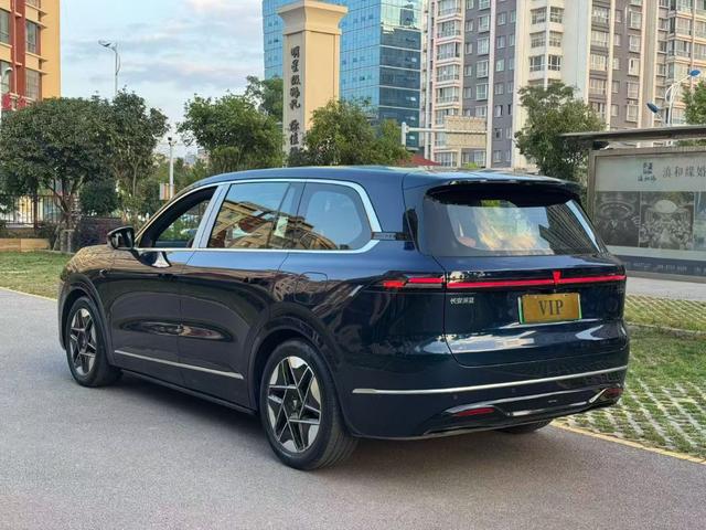 Deepal S09 2025 car image #10