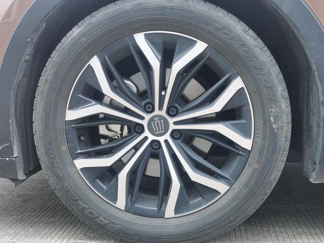 Toyota CrownSportCross 2023 image de voiture #10