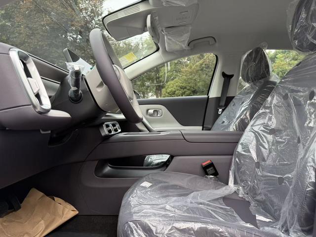 零跑汽车 零跑B01 汽车图片 #10