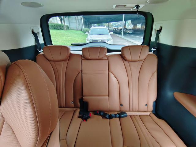 HongQi HQ9 2023 car image #10