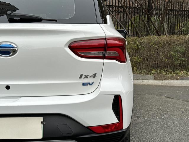 GAC ix4 2019 صورة سيارة #10