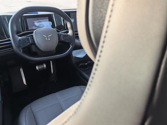 HongQi EH7 2024 car image #10