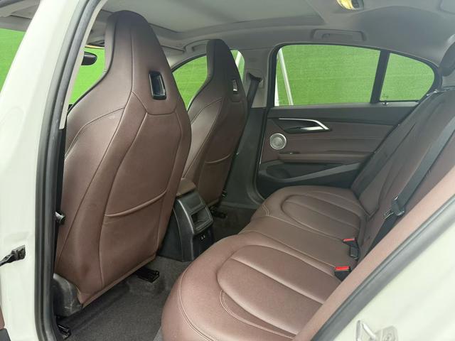 BMW 1 Series 2020 car image #10