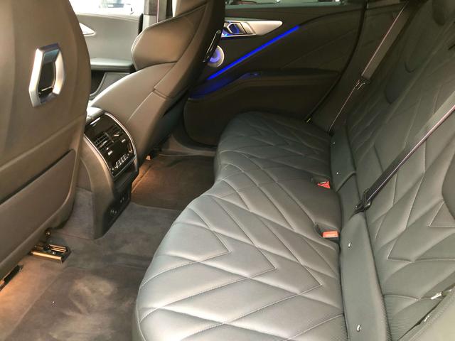 BMW XM صورة سيارة #10