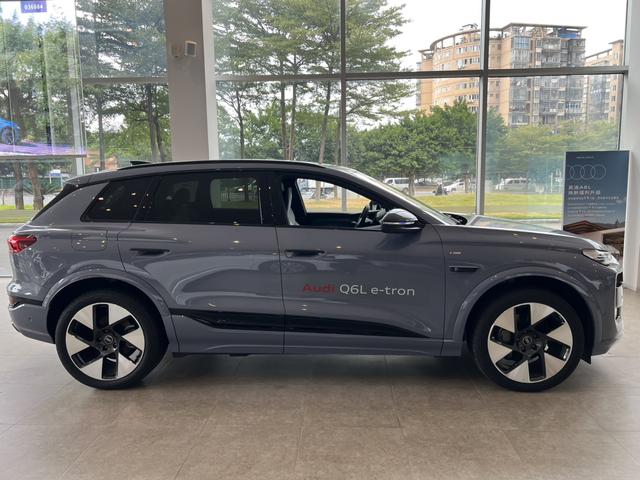 Audi Q6L Sportback e-tron 2025 #10 Audi Q6L Sportback e-tron 2025 car image #10