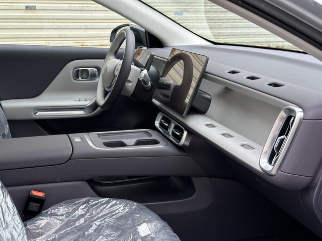 零跑汽车 零跑B01 2025 汽车图片 #10