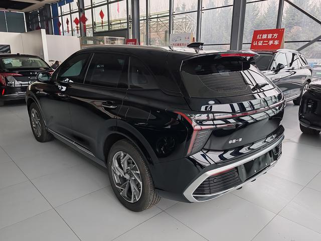 HongQi HS3 PHEV 2024 #10 HongQi HS3 PHEV 2024 car image #10