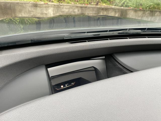 BMW iX 2023 car image #10