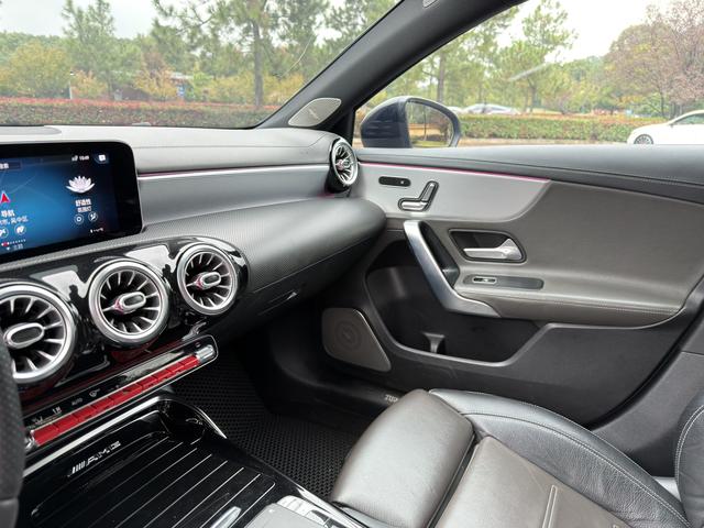 Mercedes-Benz A AMG 2020 #10 Mercedes-Benz A AMG 2020 صورة سيارة #10