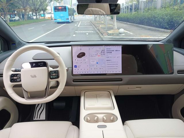 理想汽车 理想i6 2025 汽车图片 #10