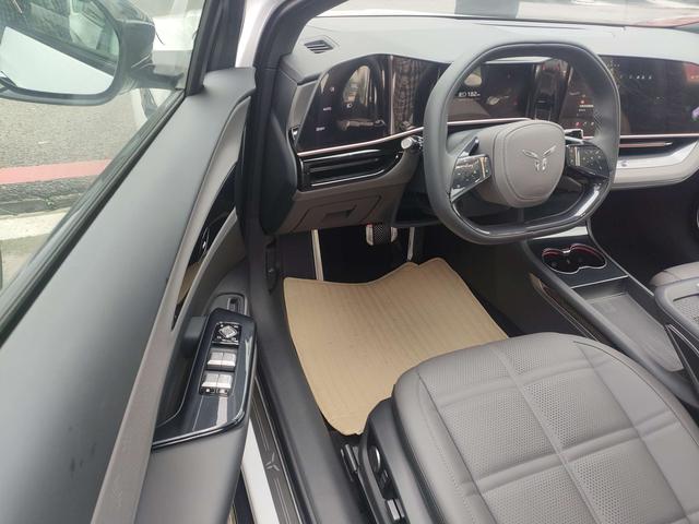 HongQi EH7 2024 #10 HongQi EH7 2024 car image #10