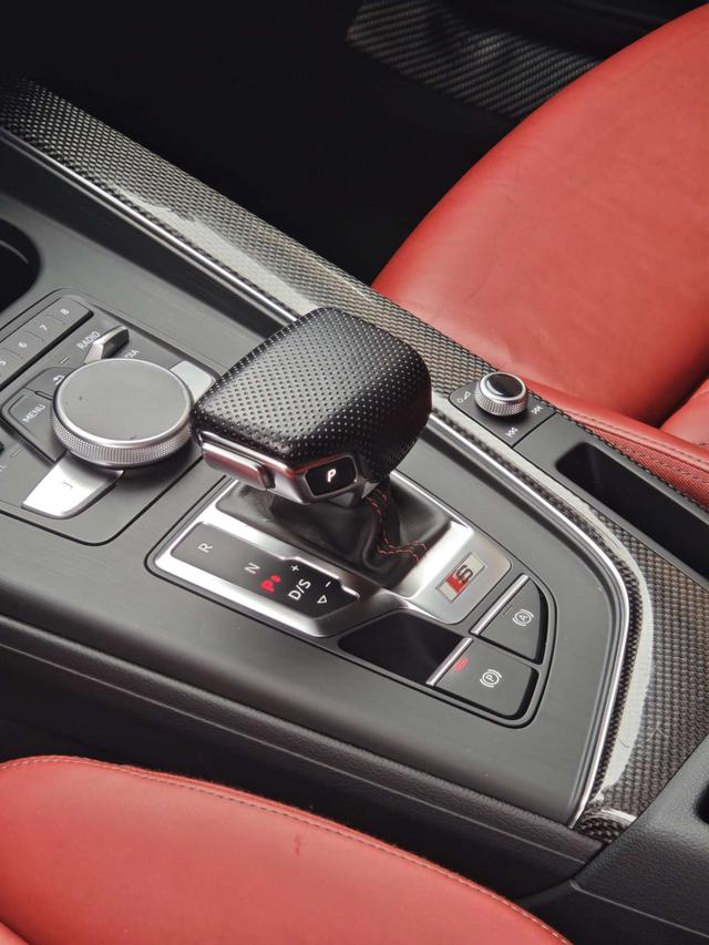 Audi S4 2019 imagem de carro #10