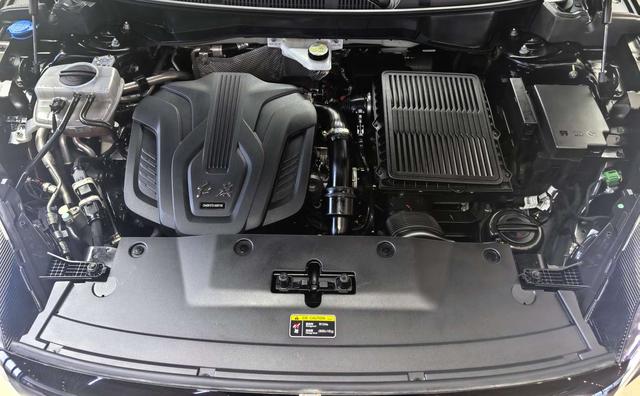 HongQi HS3 PHEV 2024 car image #10