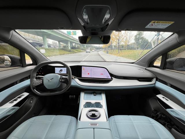 HongQi TianGong 08 2025 #10 HongQi TianGong 08 2025 car image #10