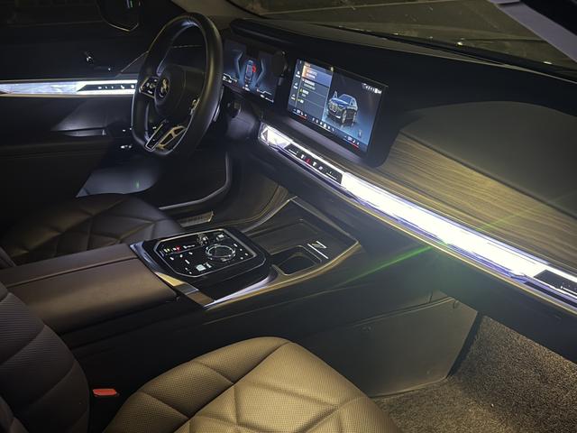 BMW M240i 2024 immagine di auto #10