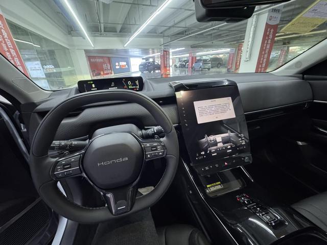 Honda P7 2025 #10 Honda P7 2025 car image #10