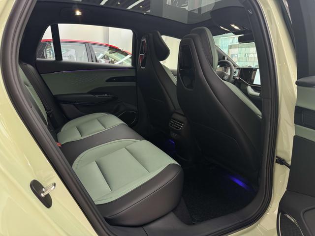 HongQi EH7 car image #10