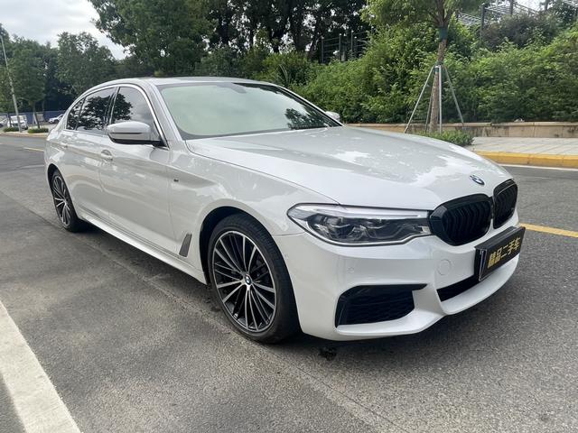 BMW M8 2020 car image #10