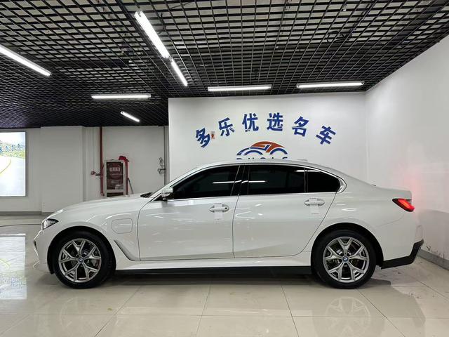 BMW M235L 2023 #10 BMW M235L 2023 car image #10