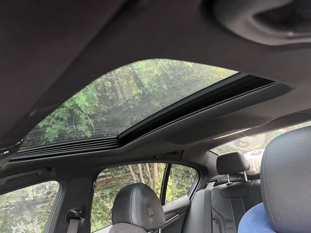 BMW 5 Series (Imported) 2018 car image #10