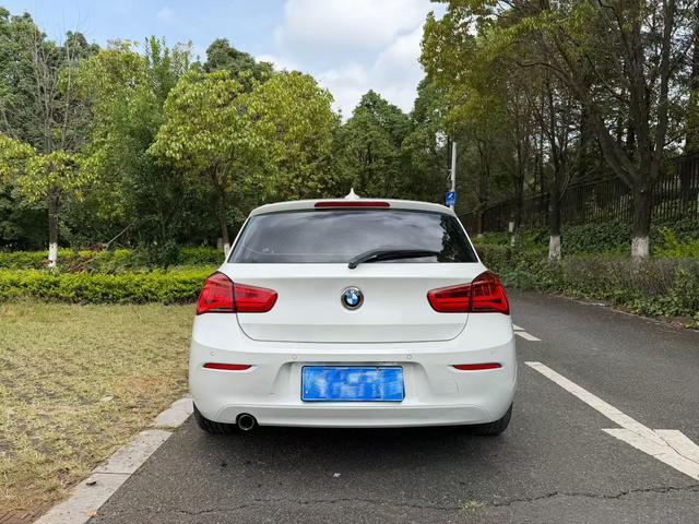 BMW 1 Series (Imported) 2016 car image #10