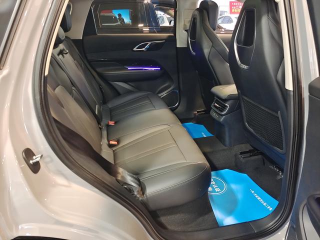 HongQi HS3 PHEV 2025 #10 HongQi HS3 PHEV 2025 car image #10