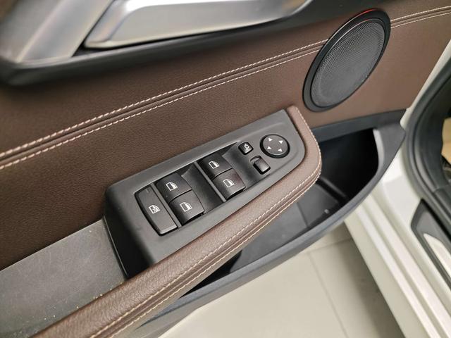 BMW i4 M50 2019 car image #10