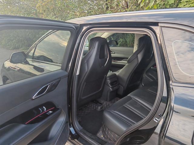 HongQi HS3 PHEV 2024 #10 HongQi HS3 PHEV 2024 car image #10