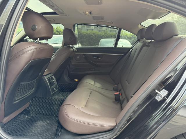 BMW X7 M60i 2018 car image #10