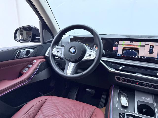BMW X5 2024 car image #10