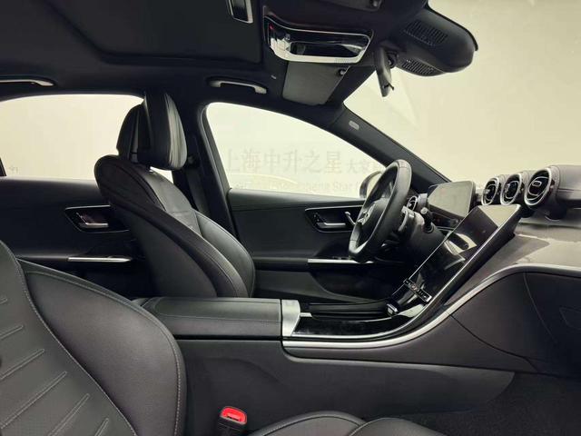 Mercedes-Benz R Class 2023 car image #10