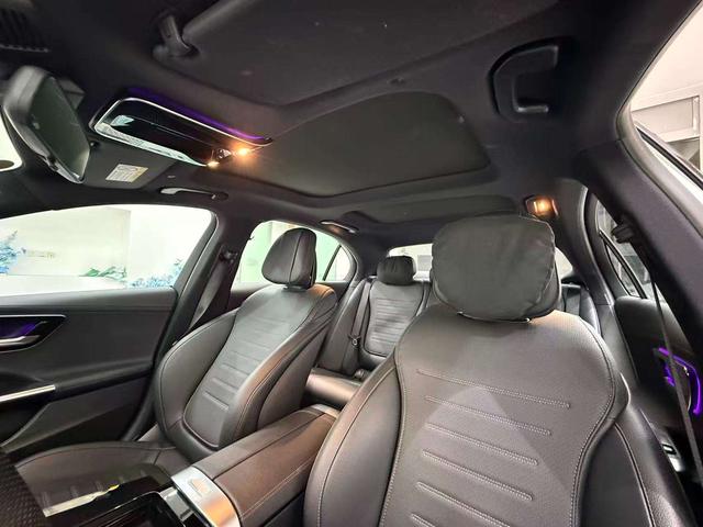 Mercedes-Benz R Class 2023 car image #10