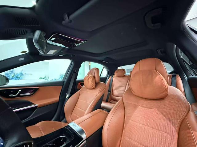 Mercedes-Benz R Class 2023 car image #10