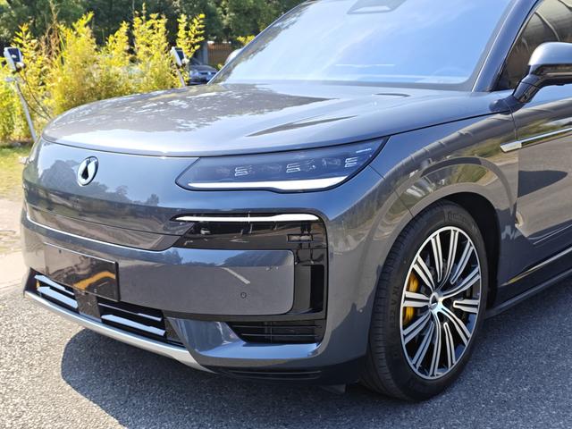 Denza N9 2025 #10 Denza N9 2025 car image #10