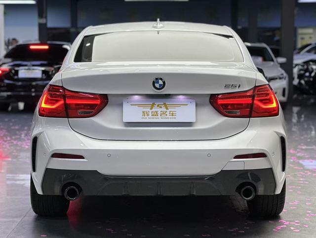 BMW 1 Series 2022 car image #10