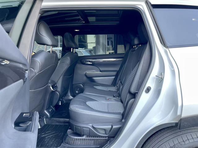 Toyota Crown Kluger 2022 #10 Toyota Crown Kluger 2022 car image #10