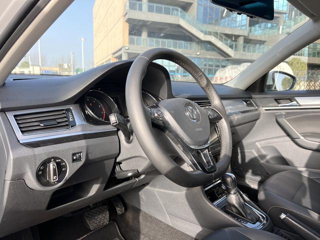 Volkswagen Bora 2017 imagen de coche #10