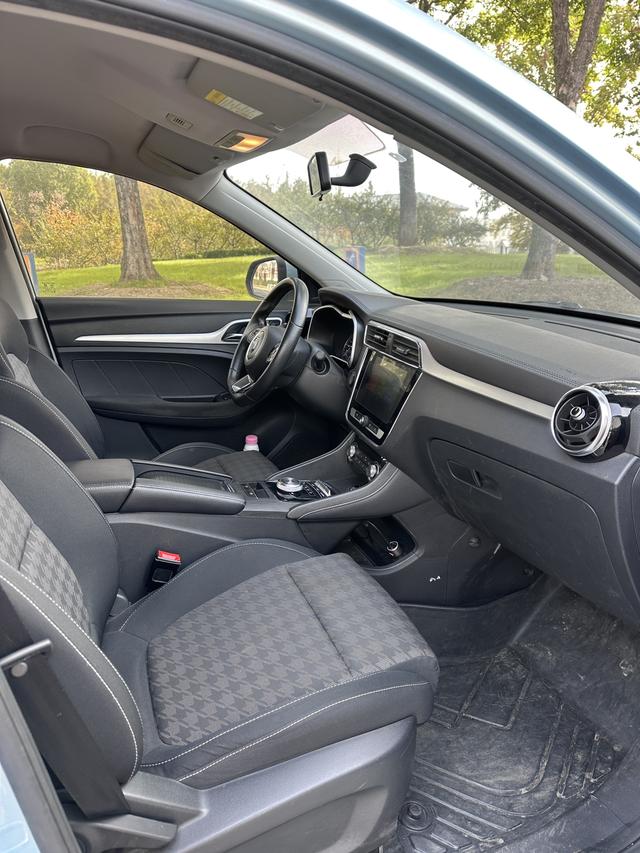 MG EZS Electric 2019 car image #10