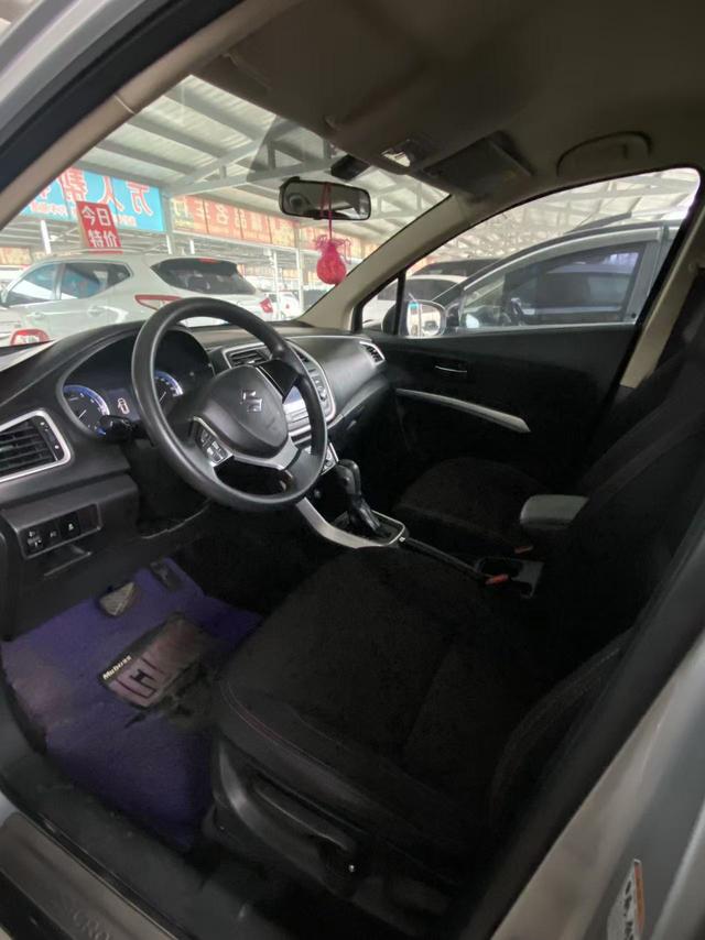 Suzuki S-Cross 2015 صورة سيارة #10