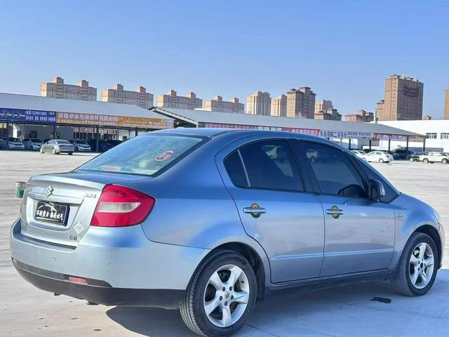 Suzuki SX4 Sedan 2013 imagem de carro #10