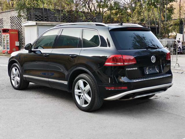 Volkswagen Touareg 2013 car image #10