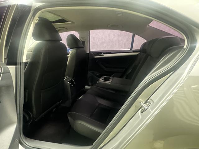 Volkswagen Sagitar 2019 immagine di auto #10