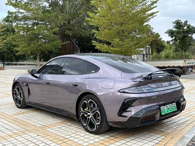 MI SU7 2025 car image #10