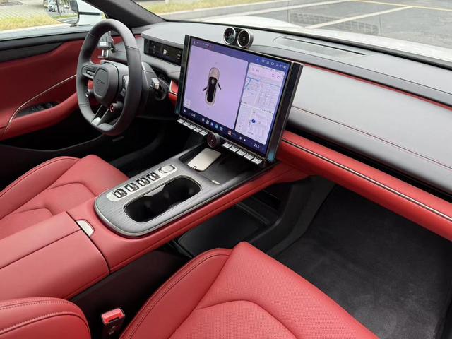 MI 2025 car image #10