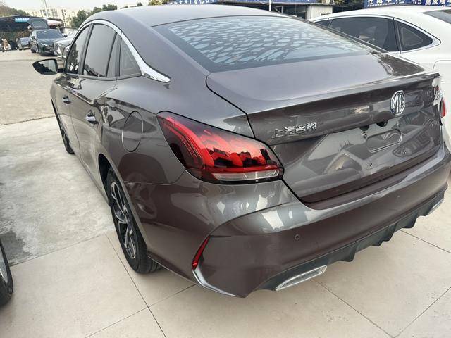 2023 car image #10