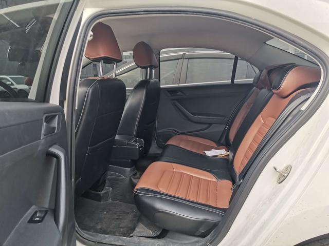 Volkswagen Jetta 2016 immagine di auto #10