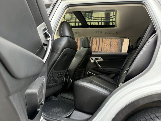 GEELY Boyue 2017 car image #10